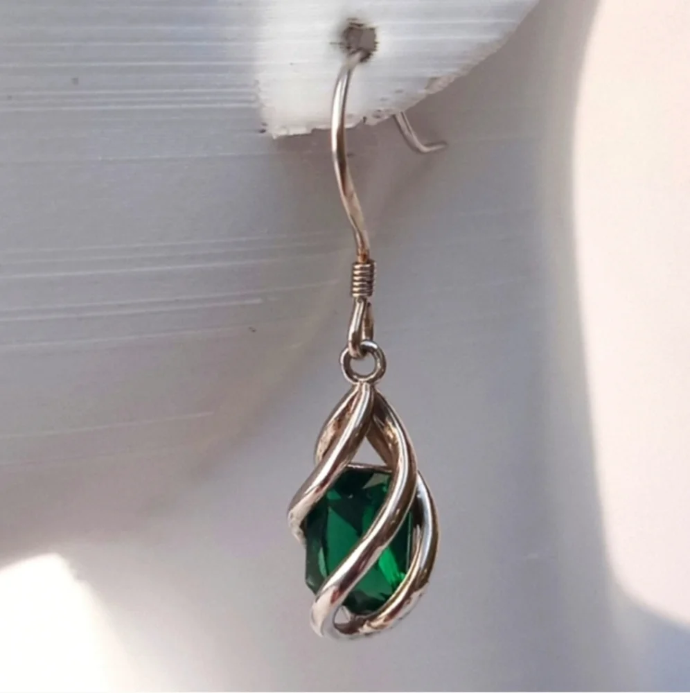 Cage Earrings - Picture 1 of 3
